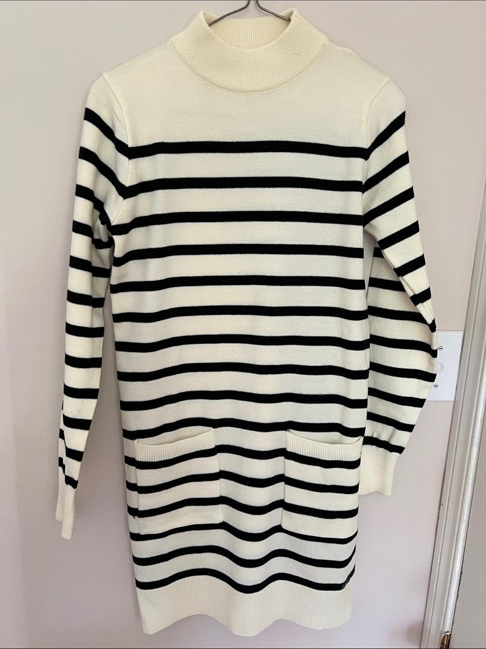 SHEIN • Women’s S • Black & White Striped Knit Sweater/Dress • 2 Front Pockets